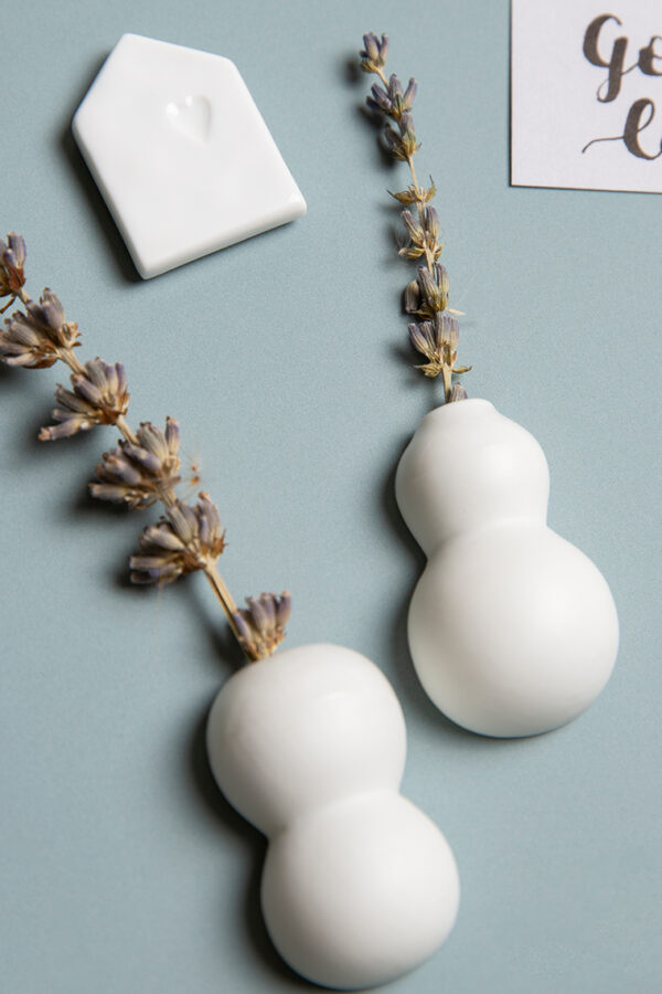 Magnetic vase "There's a sun in every flower"