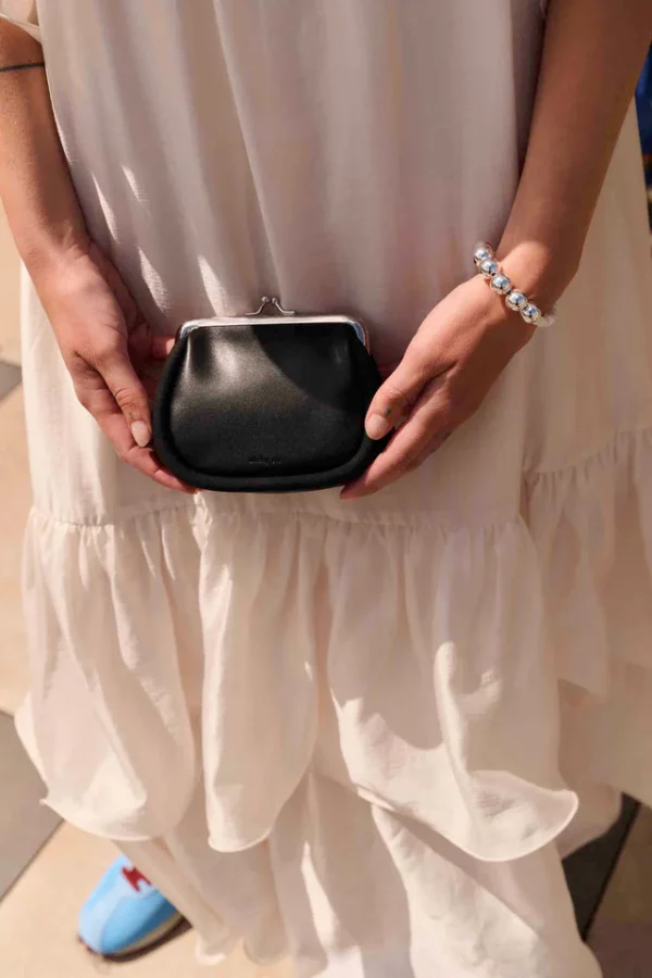 tube wallet | club chic | black